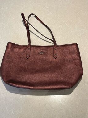 Coach Metallic Burgundy City Zip Tote Cherry Crossgrain Leather Burgundy Luxury
